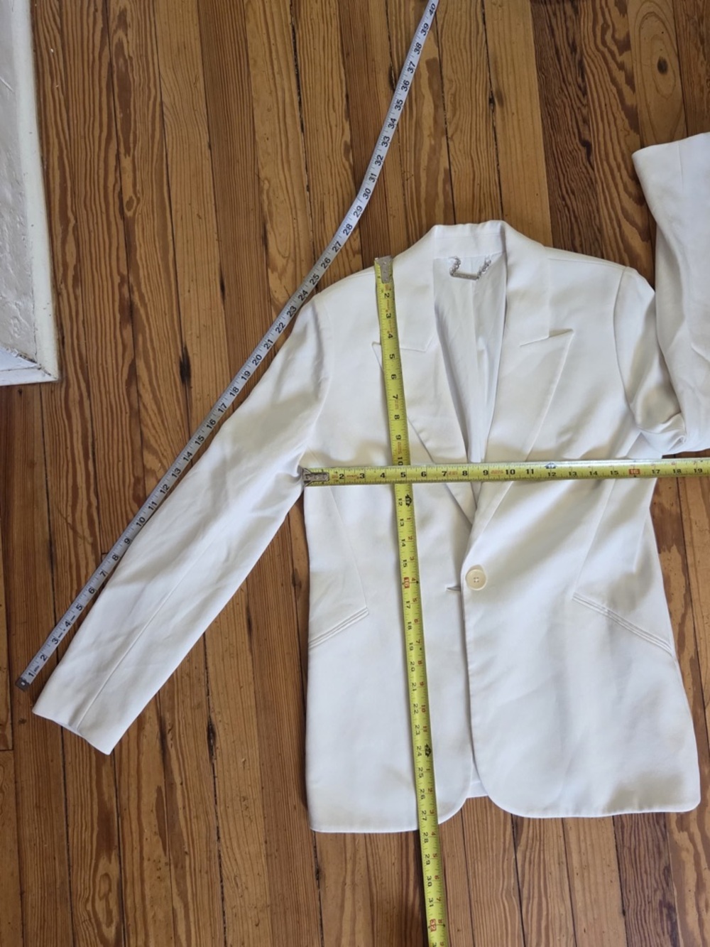 Elie Tahari White Single-Button Notch Lapel Blazer - Picture 3 of 5